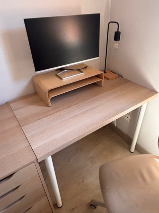 Scrivania modulare in legno e metallo