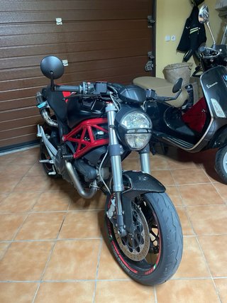 Ducati Monster 696 A2