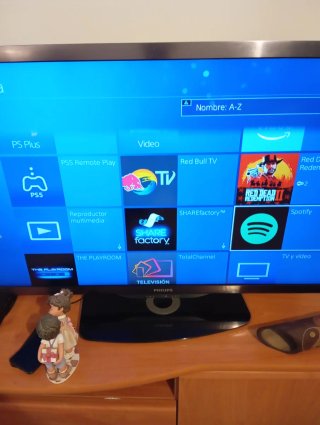PS4 1TB + 2 Mandos + 10 Juegos