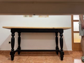 Scrivania in legno massello restaurata + sedia vintage