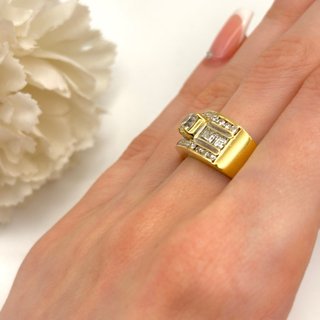 Anillo de oro 18kt con diamantes