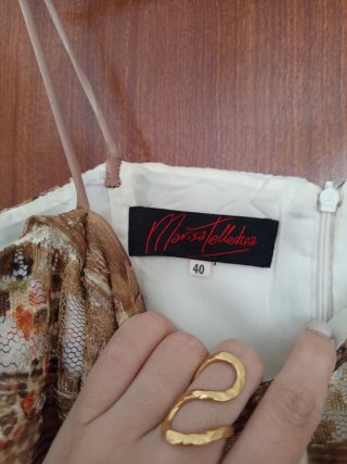 Vestido de fiesta corto estampado