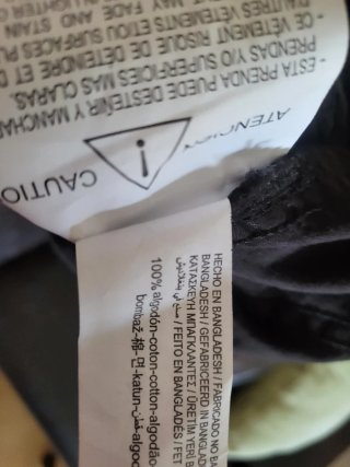 Pantalones cargo negros Stradivarius talla L 40