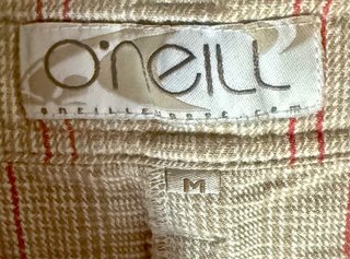 Falda O'Neill cuadros beige y rojo