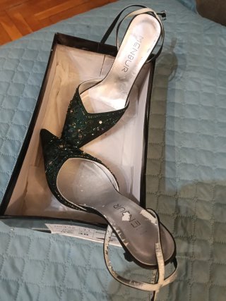 Zapatos de fiesta Menbur verdes y dorados