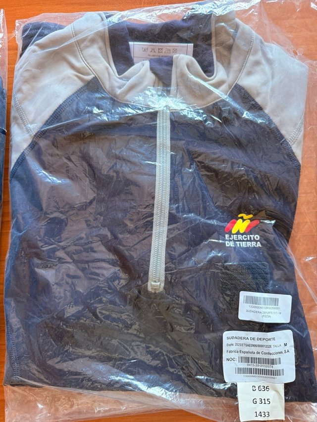 Sudadera Ejército de Tierra, Talla M. Sin estrenar