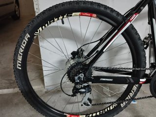 Bicicleta Mérida  ruedas 26". Talla M.