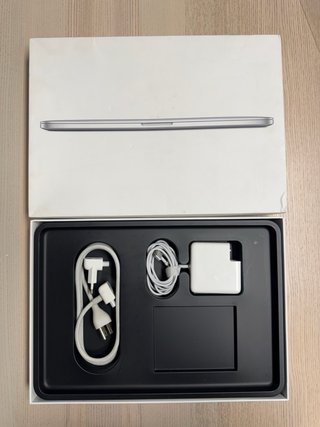 MacBook Pro 15 2015 Mid Plata