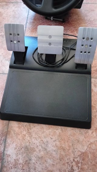 Volante Thrustmaster Force Feedback 108