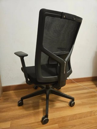 Silla Ergonómica Malla Offisam Negra