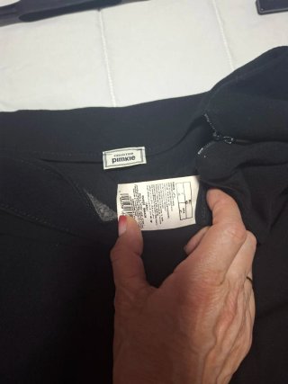 Falda negra con cinturón