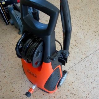Hidrolimpiadora Black+Decker Naranja