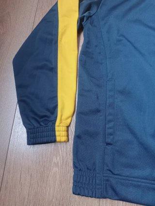 Sudadera Mizuno con cremallera