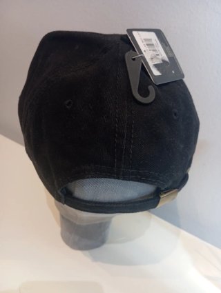 Gorra Guinness Negra con Abridor