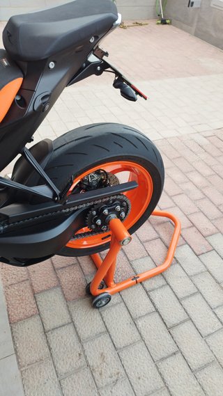 KTM 1290 Super Duke R 2022 Negra/Naranja