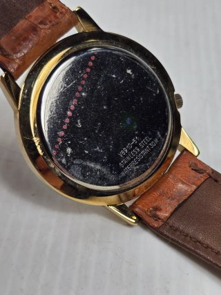 Orologio Vetta Arc-en-Ciel V8910-51 Vintage 90
