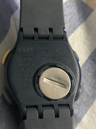 Reloj Swatch Digital Negro y Azul