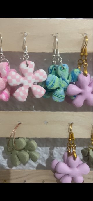 Pendientes florales azules y verdes