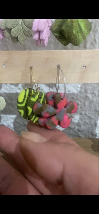 Pendientes florales azules y verdes