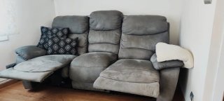 Sofá eléctrico gris de tela 3 plazas. Sofa