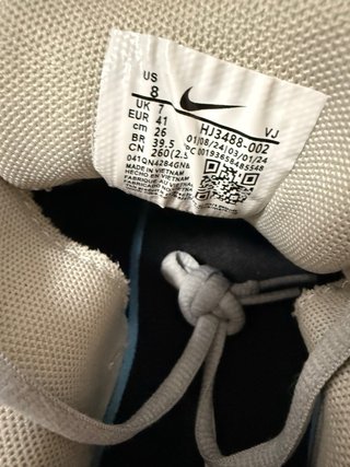 Nike P-6000 Negras y Blancas (Talla 41)