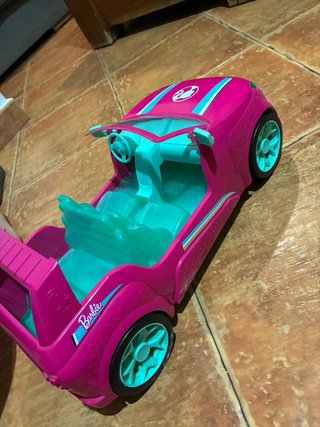 Coche Barbie Teledirigido Rosa