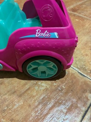 Coche Barbie Teledirigido Rosa