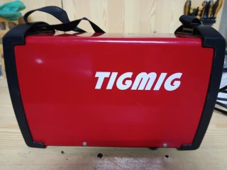 Soldador TM170TIG PVC con maleta de transporte.