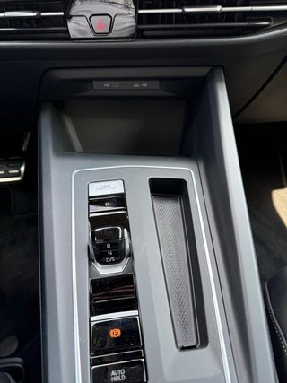 Volkswagen Golf 2025