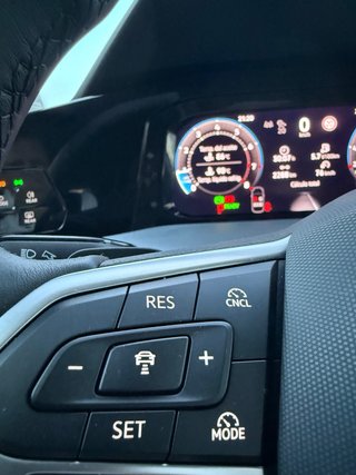 Volkswagen Golf 2025