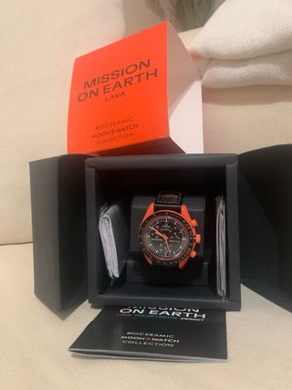 Omega x Swatch Moonswatch Negro Naranja