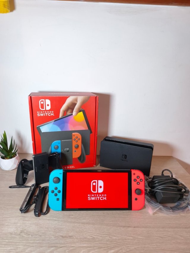 Nintendo Switch OLED como NUEVA