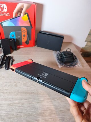 Nintendo Switch OLED como NUEVA