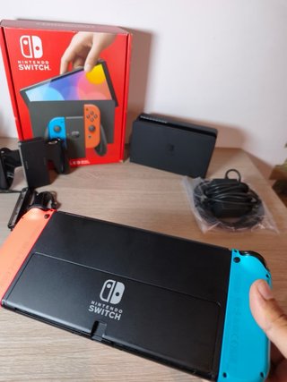 Nintendo Switch OLED como NUEVA