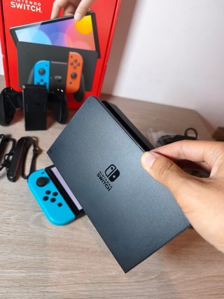 Nintendo Switch OLED como NUEVA