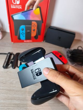 Nintendo Switch OLED como NUEVA