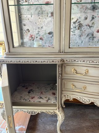 Vitrina restaurada estilo francés