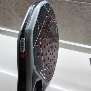 Pala de pádel Kombat Onyx 2026