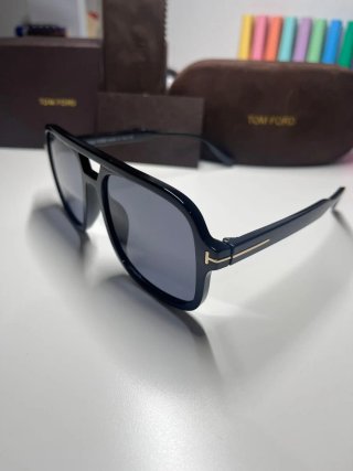 Gafas de sol Tom Ford negras y grises