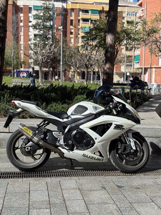 Suzuki GSXR600 K8/K9