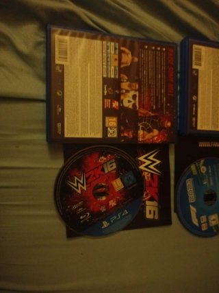 Pack 4 juegos  PS4 F1 2021 WWE 2K16/20 y star wars