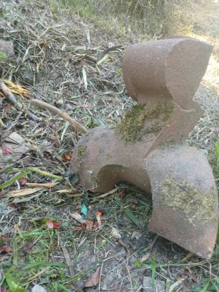 Escultura de piedra para exterior echa a mano
