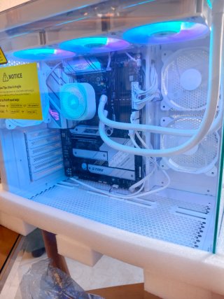 Torre Gaming MUSIETEX Blanca