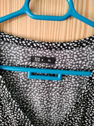 Blusa TEX cuello V estampado