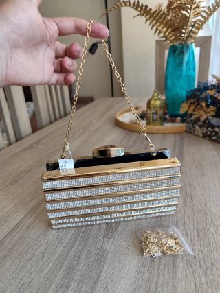 Bolso de fiesta metalizado con pedrería