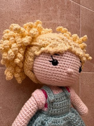 Muñeca Amigurumi Hecha a Mano