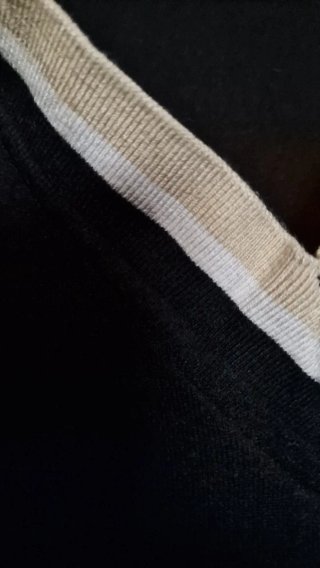 Jersey Negro con Raya Beige