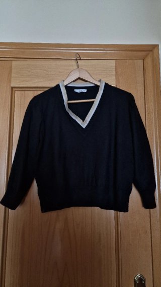Jersey Negro con Raya Beige