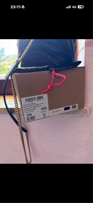 Pinko borsa in pelle nera con dettaglio oro