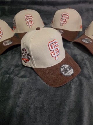 Gorra New Era SF Beige y Marrón